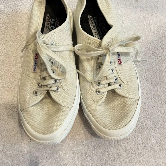 Superga Women Ivory Canvas Classic Sneaker 39.5/8 2750 Cotu Flat Shoe *Run Small - Picture 3 of 11